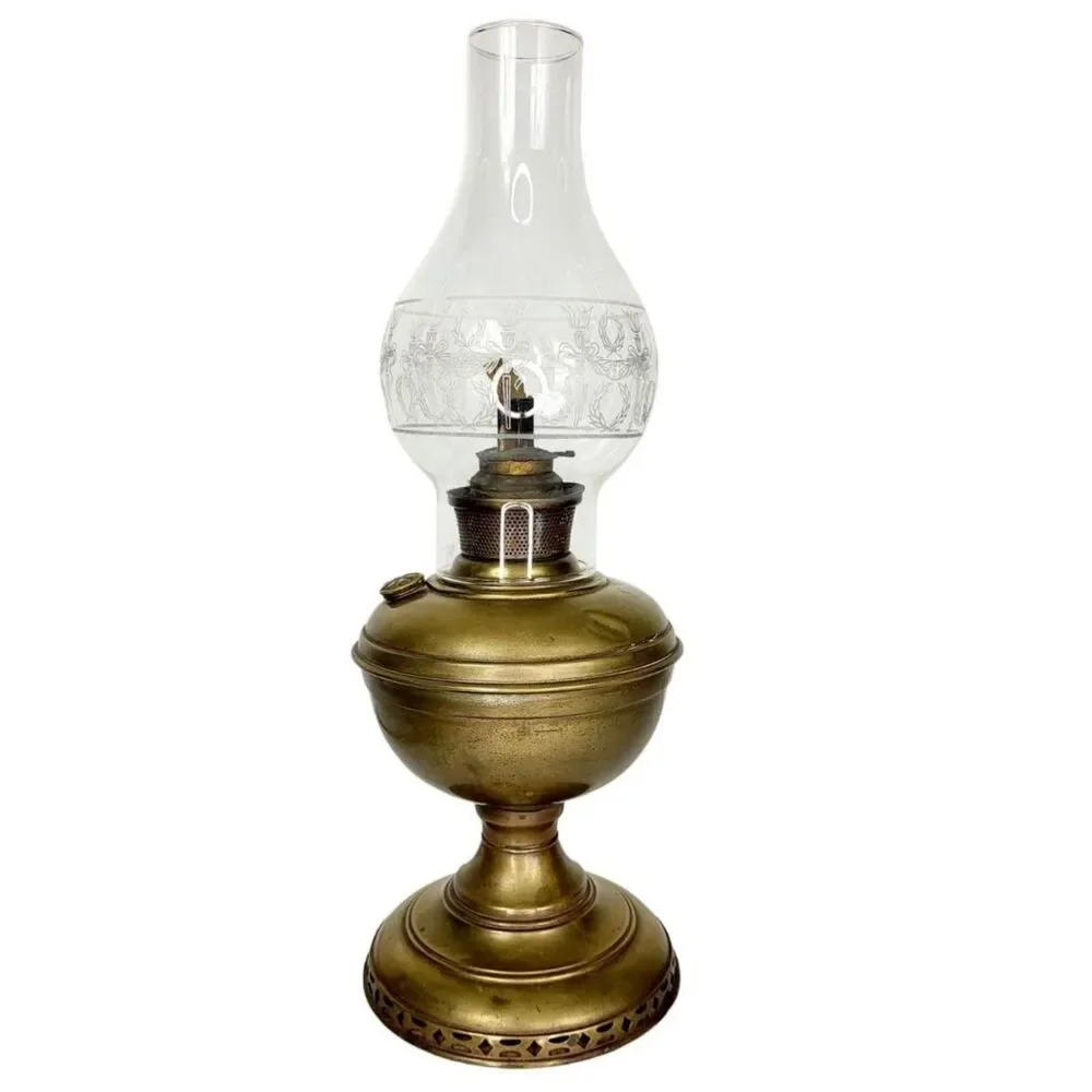 Antique Brass Etched Glass Flute Tabletop Oil Lamp Vintage Gold Parlor Lamp